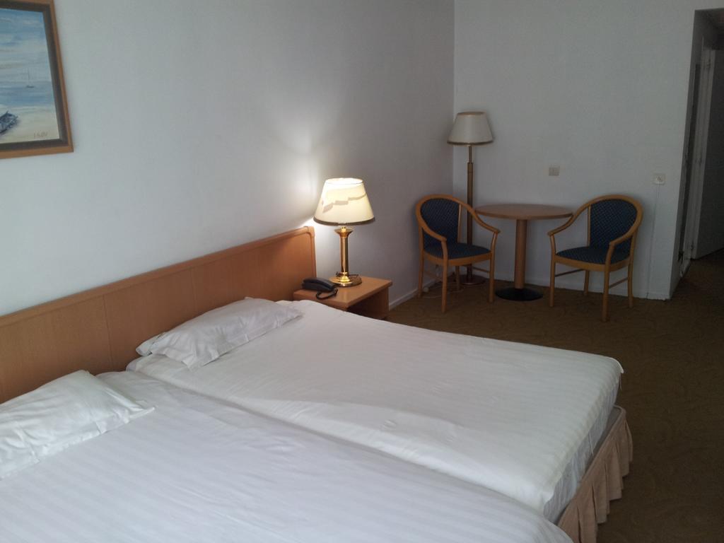 Hotel Keyserlei Anvers Cameră foto